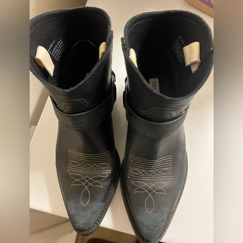 Steve Madden Boots Size 9